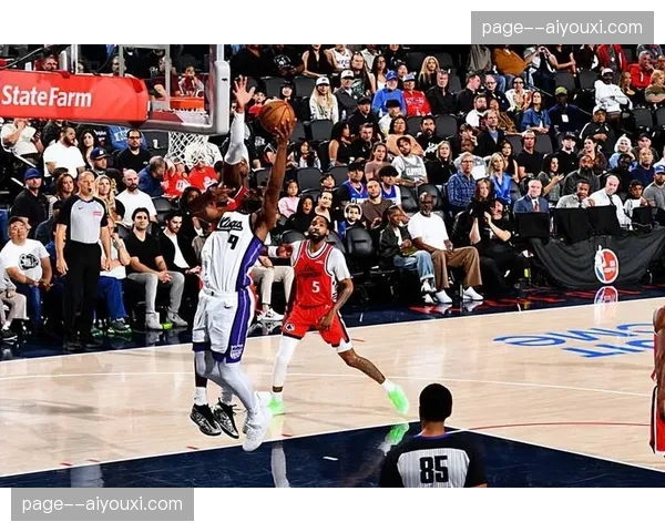 国王阿丘瓦海斯出战状态不明 内线轮换与防守延续性面临挑战